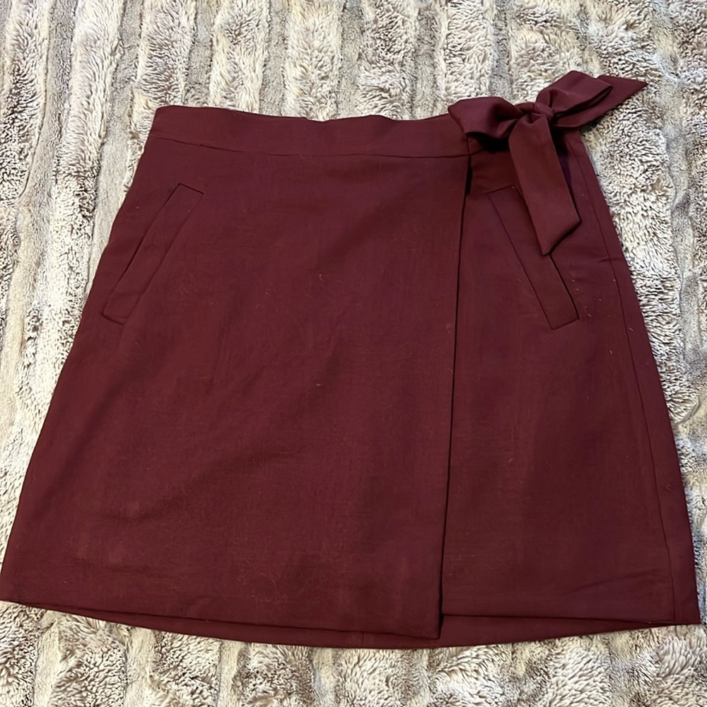 Womens jcrew wrap skirt size 4 maroon